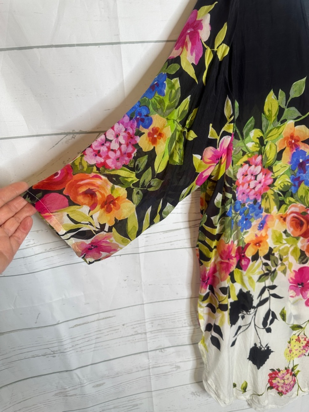 Johnny Was Black Multi Floral V-Neck Tunic - Picture 4 of 6